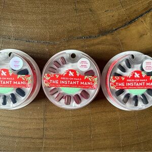 The Instant Mani Press-On Nails Set